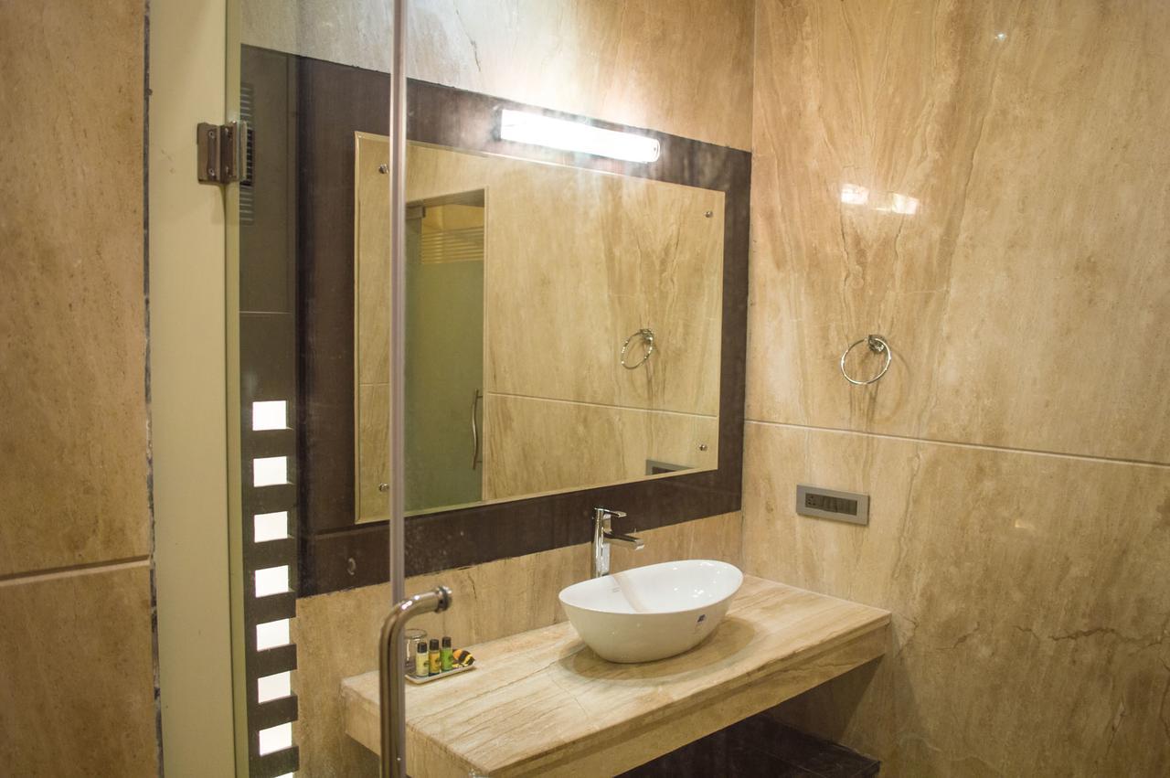 Corbett Wild Iris Spa And Resort Rāmnagar Eksteriør billede