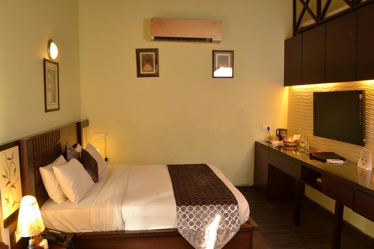 Corbett Wild Iris Spa And Resort Rāmnagar Eksteriør billede